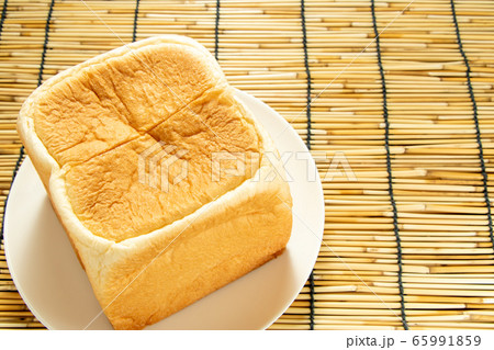 食パン(角型食パン)。 65991859