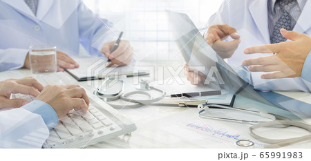 doctors team 65991983