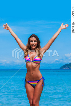 Beach summer holidays woman Beach summer holidays woman 65993908
