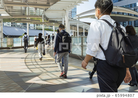 緊急事態宣言解除後の通勤風景 緊急事態宣言解除後の通勤風景 65994807