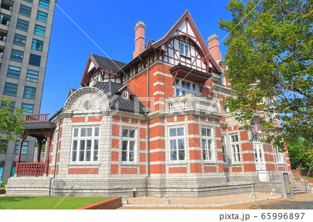 【福岡県】晴天下の北九州市大連友好記念館 65996897