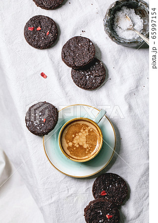 Dark chocolate salted cookies Dark chocolate salted cookies 65997154