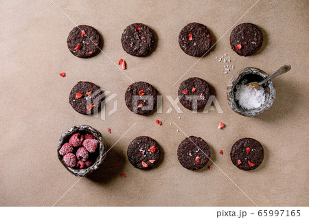 Dark chocolate salted cookies Dark chocolate salted cookies 65997165