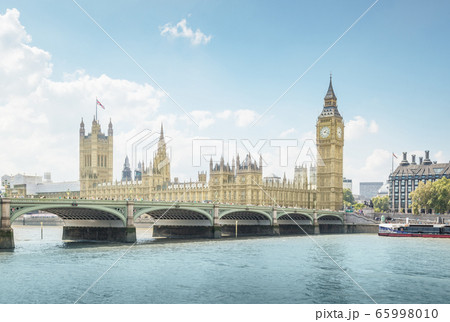 Big Ben and Houses of Parliament, London, UK 65998010