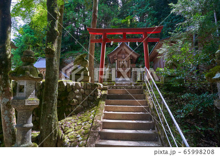 島根県松江市玉作湯神社(たまつくりゆじんじゃ)境内の稲荷神社 島根県松江市玉作湯神社(たまつくりゆじんじゃ)境内の稲荷神社 65998208