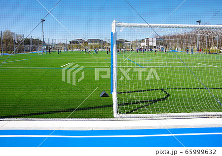 人工芝のサッカーグラウンドの写真素材