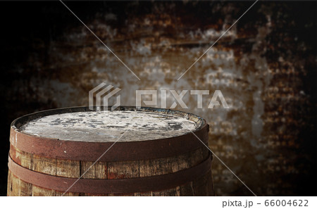 Old barrel top for display montages Old barrel top for display montages 66004622