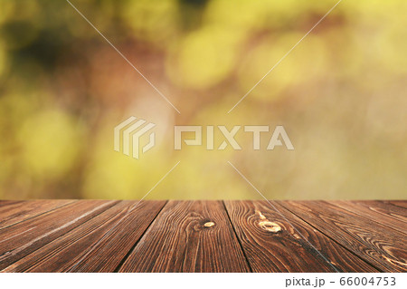 Empty table Empty table 66004753