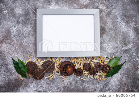 Different pressed Chinese pu-erh tea 66005754