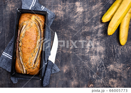 Banana bread or loaf cake Banana bread or loaf cake 66005773