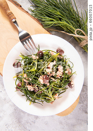 Light salad with agretti, a spring vegetable from Italy Light salad with agretti, a spring vegetable from Italy 66007015