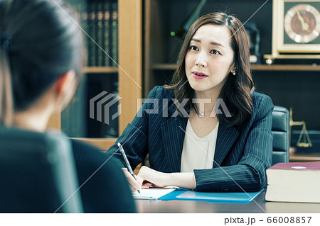 弁護士 検察官 女性 相談 弁護士 検察官 女性 相談 66008857