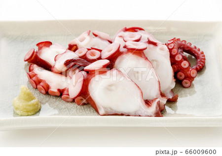 ボイル蛸の刺身の写真素材