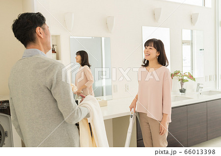 ミドルカップル ライフスタイル イメージ 66013398