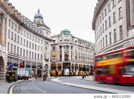 ロンドン　リージェント・ストリート　朝景 66015090