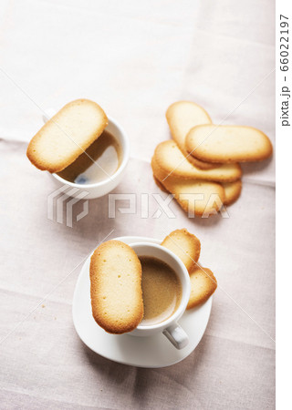 Italian traditional cookies Cat tongues 66022197