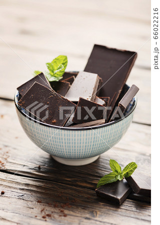 Dark chocolate with mint Dark chocolate with mint 66022216
