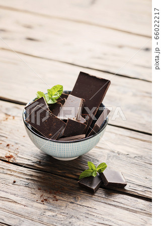 Dark chocolate with mint Dark chocolate with mint 66022217