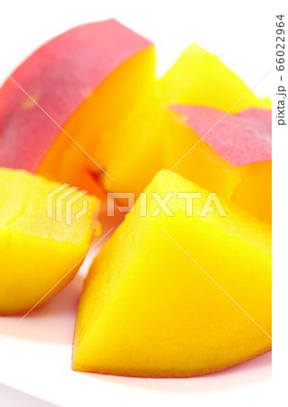 さつまいも　甘煮　白背景 66022964