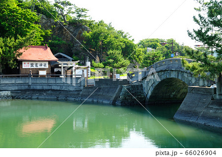 和歌浦　不老橋と塩釜神社　【和歌山県和歌山市】 66026904