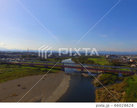 多摩川に架かる「立日橋・多摩都市モノレール線」〜ドローンで空撮（東京都日野市） 66028628
