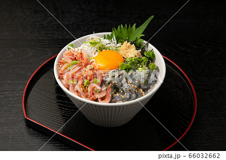 生桜海老としらす丼 66032662