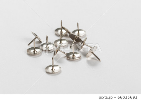 Metal Thumb Tacks 66035693