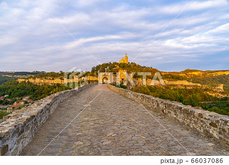 Various tourist attractions of Veliko Tarnovo, Bulgaria Various tourist attractions of Veliko Tarnovo, Bulgaria 66037086