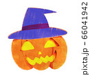 帽子をかぶったかぼちゃのランタン 66041942