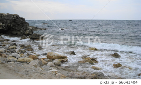 村上市間島海岸の眺め 66043404