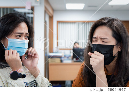 Women wearing mask protection epidemic flu covid19 66044947