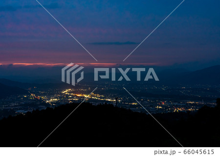 京都府亀岡市　霧のテラスからの夜景 66045615