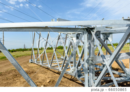 A high-voltage electricity tower 66050865