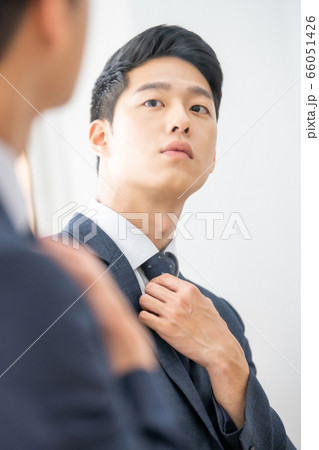 ビジネス 男 男性 66051426