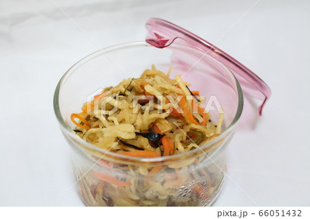 作り置き　常備菜　切り干し大根の煮物 66051432