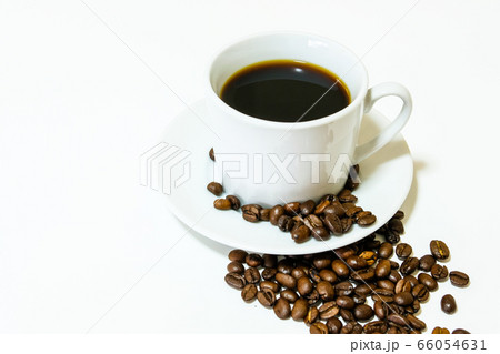 ブラックコーヒーとコーヒー豆 ブラックコーヒーとコーヒー豆 66054631