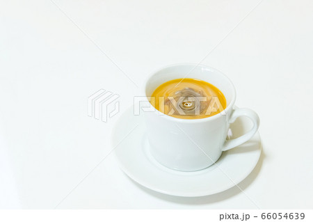 カフェラテ 66054639
