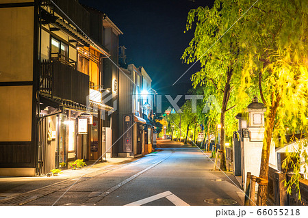 《兵庫県》新緑の城崎温泉・温泉街 《兵庫県》新緑の城崎温泉・温泉街 66055218