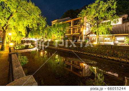 《兵庫県》新緑の城崎温泉・温泉街 《兵庫県》新緑の城崎温泉・温泉街 66055244