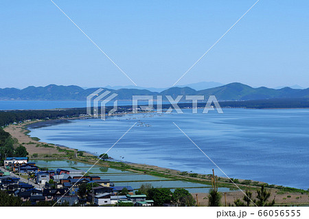 奥津軽　春の十三湖　シジミ漁 66056555