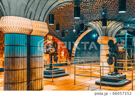 Inside, the interior of the subway station 66057352
