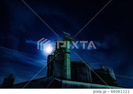 コンクリート工場と満月 コンクリート工場と満月 66061121