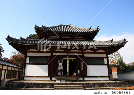 東大寺、四月堂、十一面観音菩薩立像 66064368