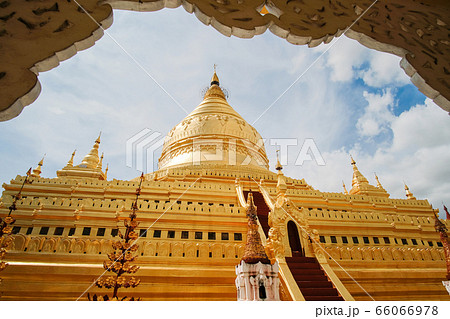 Shwezigon Pagoda is  Buddhist temple located in 66066978