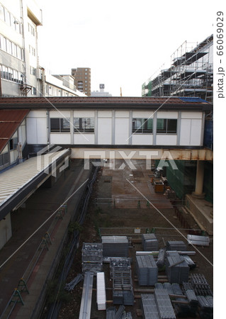 高架化が進む新潟駅（2019年10月） 66069029