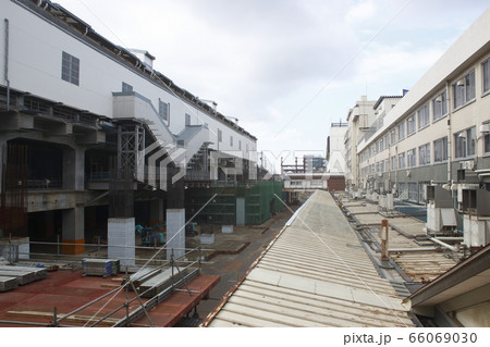 高架化が進む新潟駅（2019年8月） 66069030