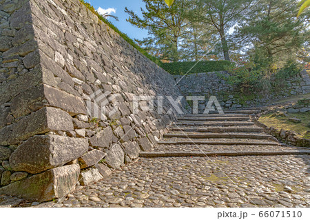 伊賀上野城 筒井城跡の石垣 伊賀上野城 筒井城跡の石垣 66071510