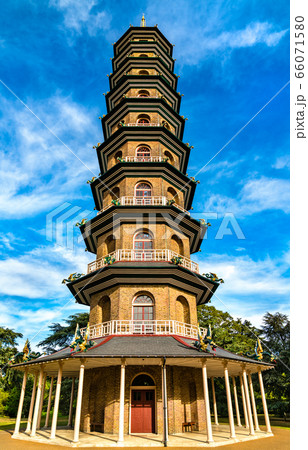 The Great Pagoda at Kew Gardens in London The Great Pagoda at Kew Gardens in London 66071580