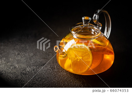 Hot citrus tea 66074353