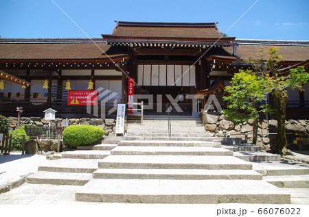 上賀茂神社・中門 66076022